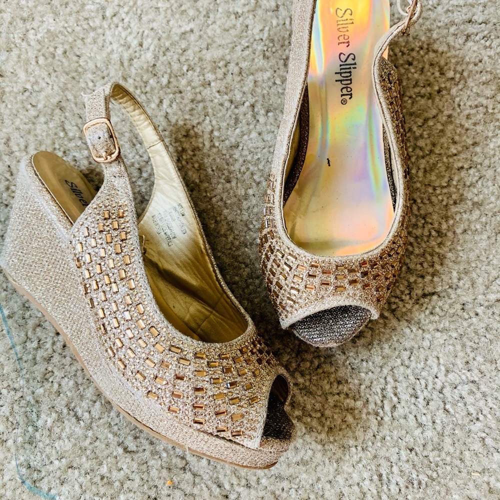 🤩 adorable toddler little girl rhinestone wedges